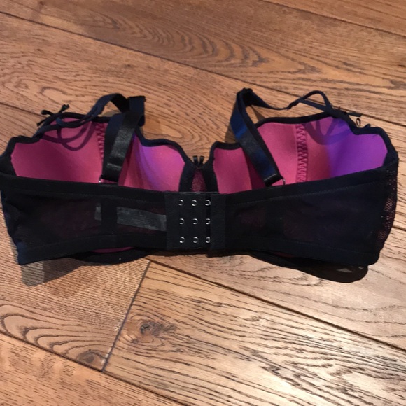 Just listed❤️fabulous black lace over purple push up bra - Picture 3 of 12